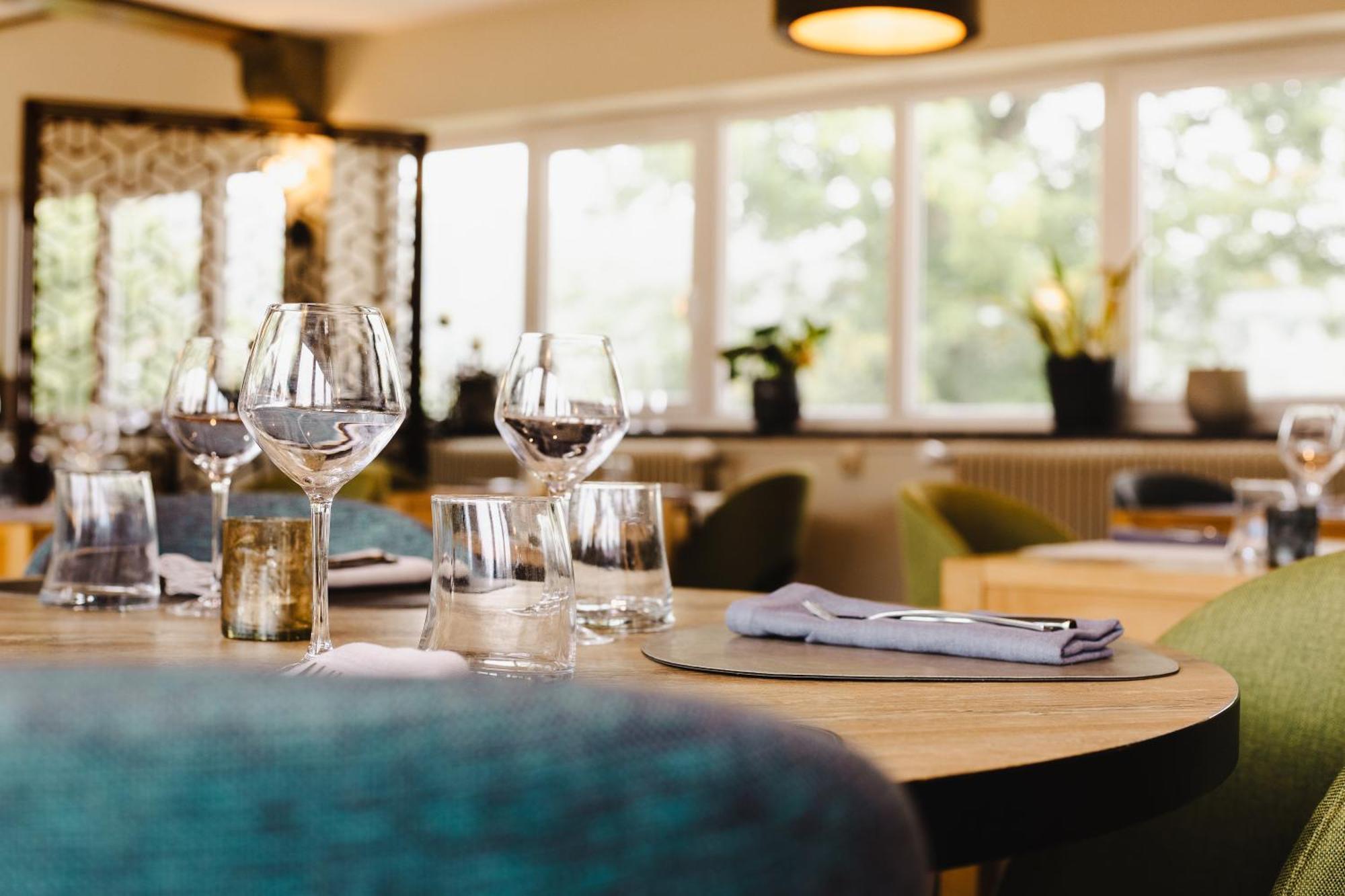 Thury-Harcourt-le-Hom Logis Hotel Le Relais De La Poste Restaurant Le Fil Du Temps מראה חיצוני תמונה