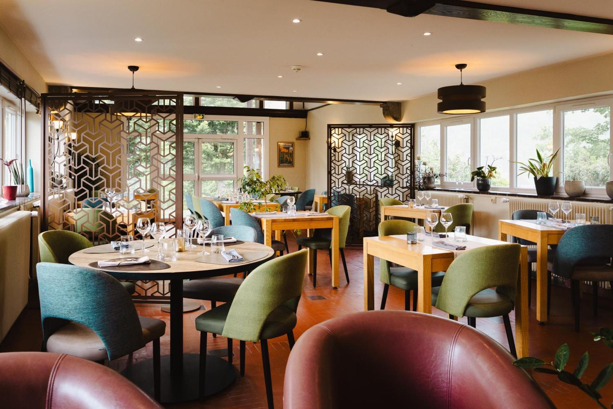 Thury-Harcourt-le-Hom Logis Hotel Le Relais De La Poste Restaurant Le Fil Du Temps מראה חיצוני תמונה