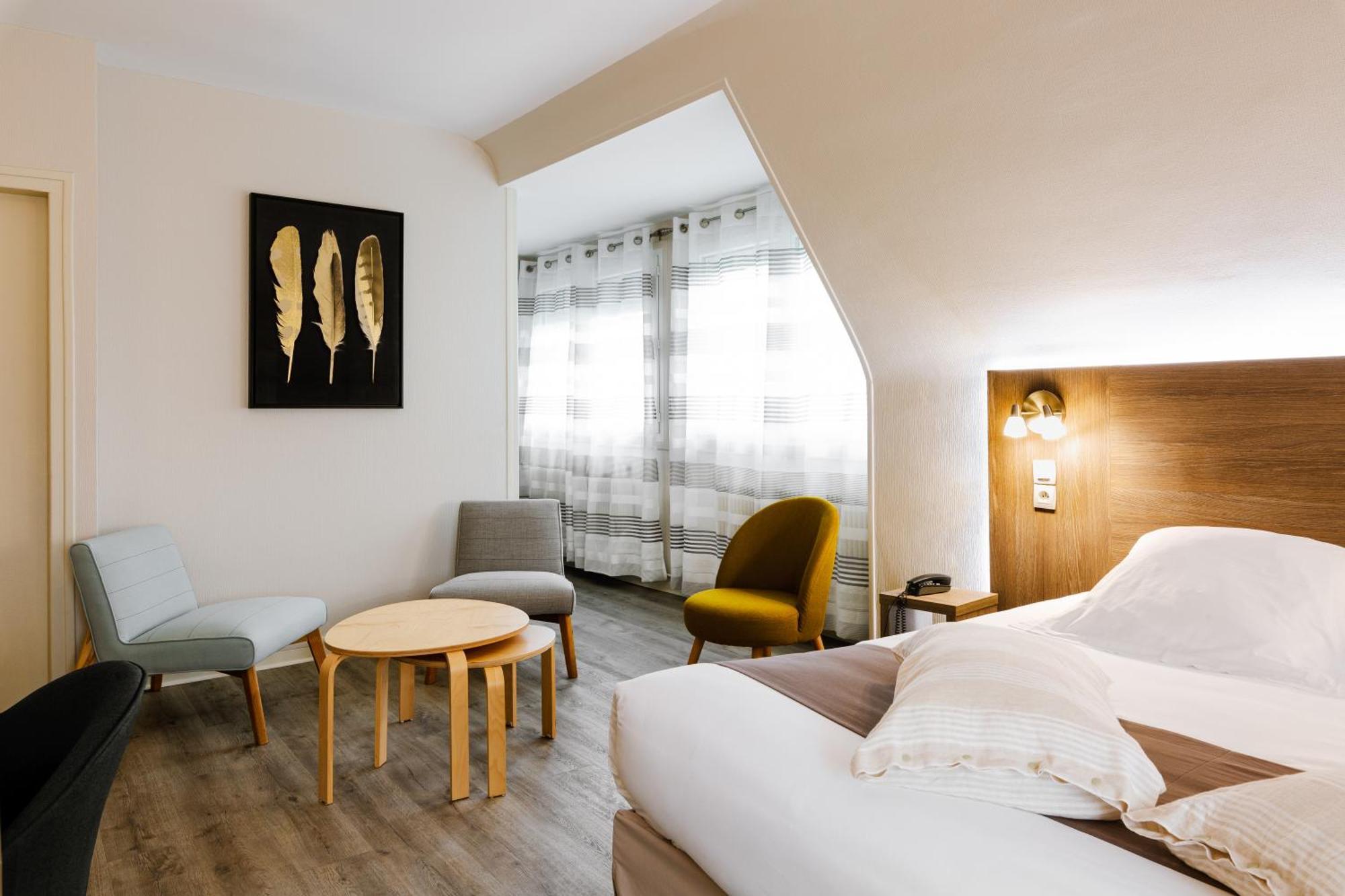 Thury-Harcourt-le-Hom Logis Hotel Le Relais De La Poste Restaurant Le Fil Du Temps מראה חיצוני תמונה