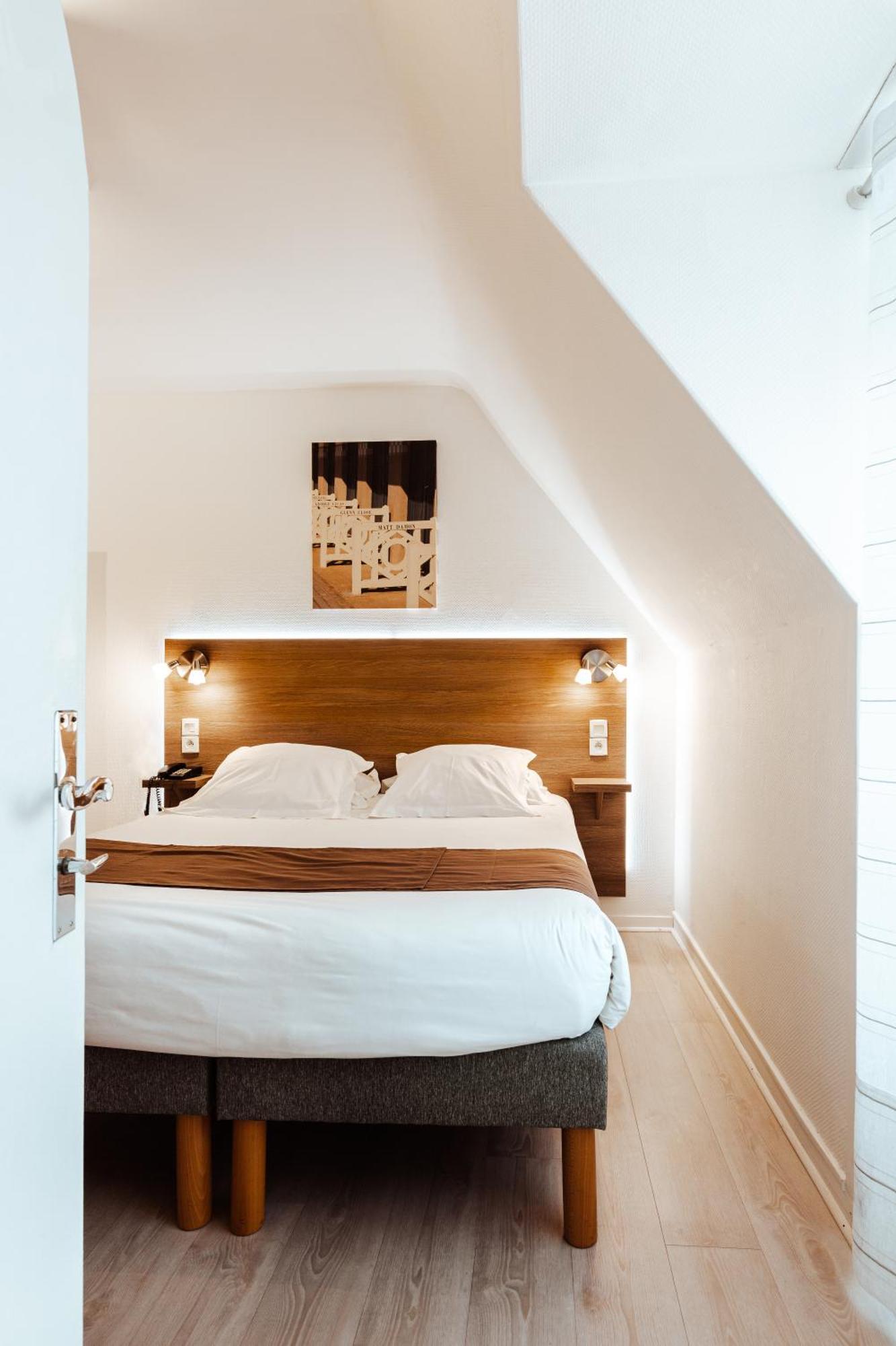 Thury-Harcourt-le-Hom Logis Hotel Le Relais De La Poste Restaurant Le Fil Du Temps מראה חיצוני תמונה