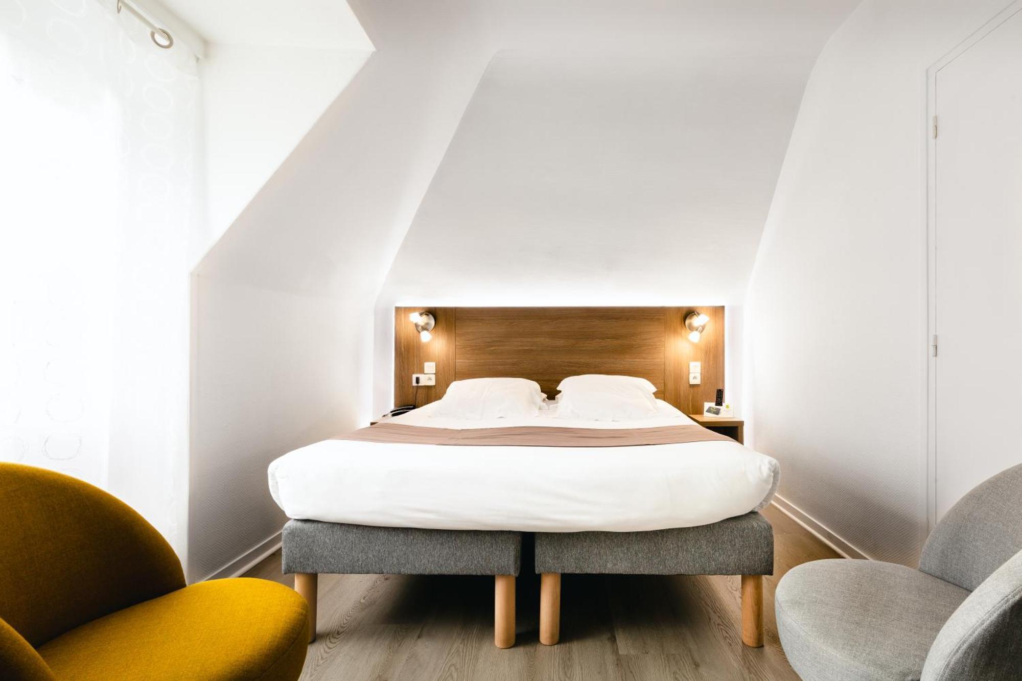Thury-Harcourt-le-Hom Logis Hotel Le Relais De La Poste Restaurant Le Fil Du Temps מראה חיצוני תמונה