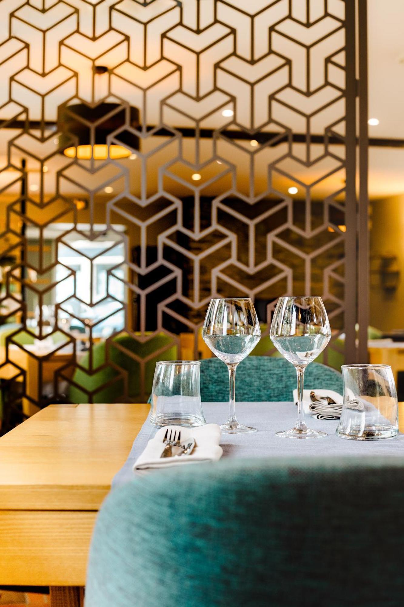 Thury-Harcourt-le-Hom Logis Hotel Le Relais De La Poste Restaurant Le Fil Du Temps מראה חיצוני תמונה