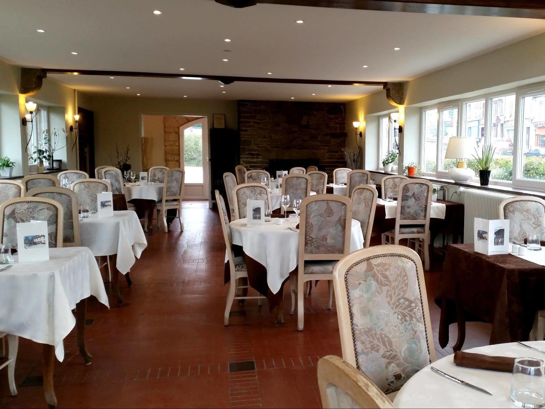 Thury-Harcourt-le-Hom Logis Hotel Le Relais De La Poste Restaurant Le Fil Du Temps מראה חיצוני תמונה