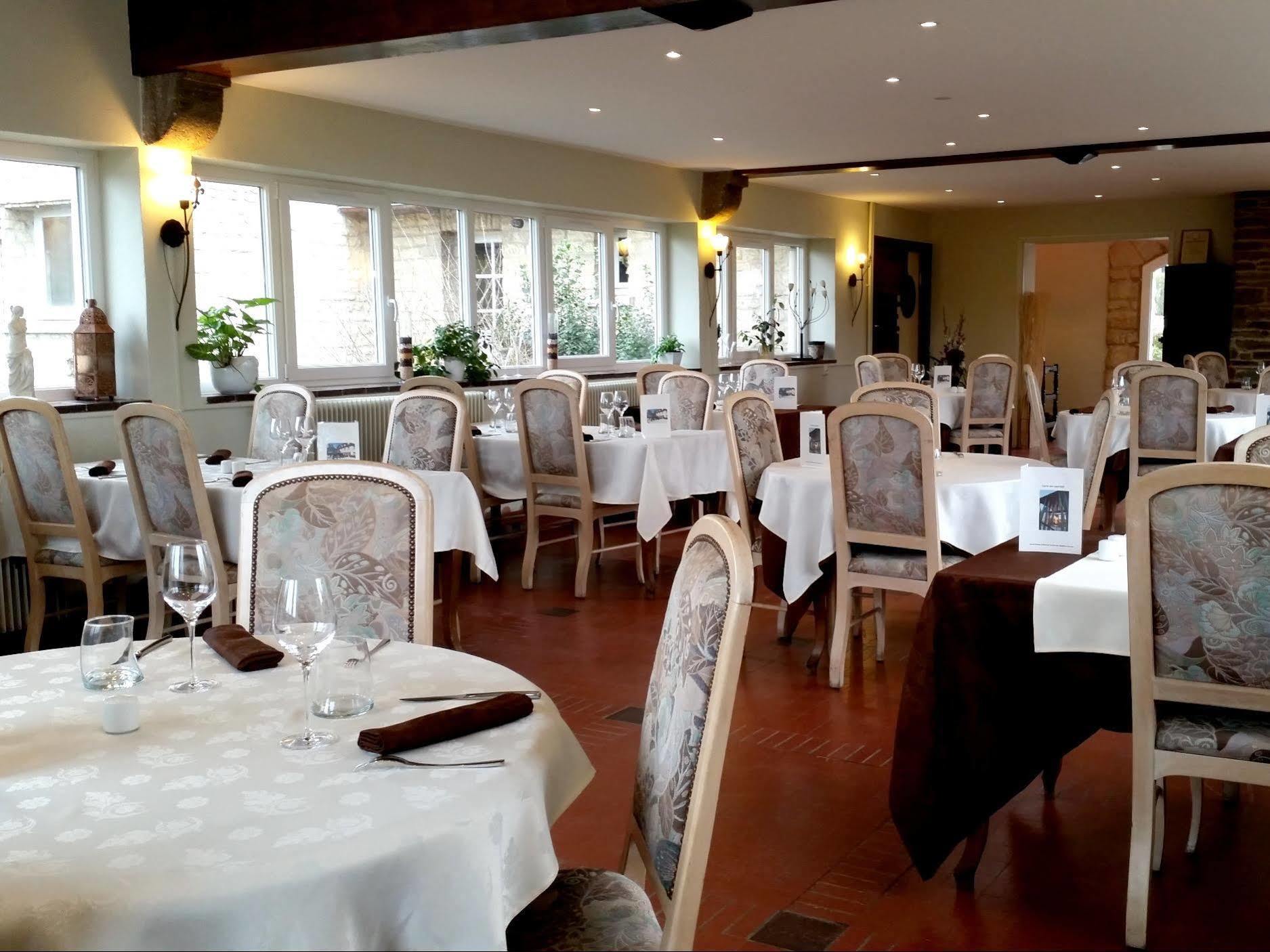 Thury-Harcourt-le-Hom Logis Hotel Le Relais De La Poste Restaurant Le Fil Du Temps מראה חיצוני תמונה