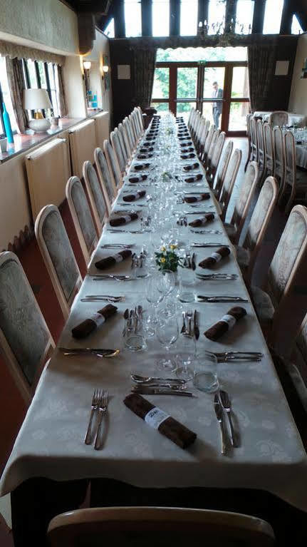 Thury-Harcourt-le-Hom Logis Hotel Le Relais De La Poste Restaurant Le Fil Du Temps מראה חיצוני תמונה